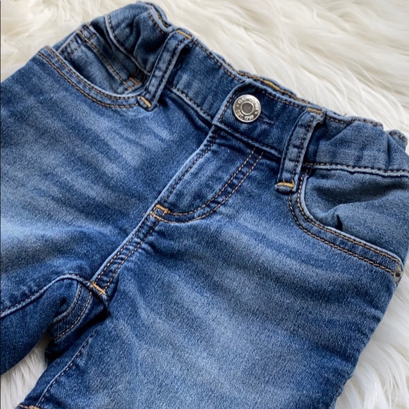 GAP baby denim shorts - size 18-24 months - Picture 4 of 7